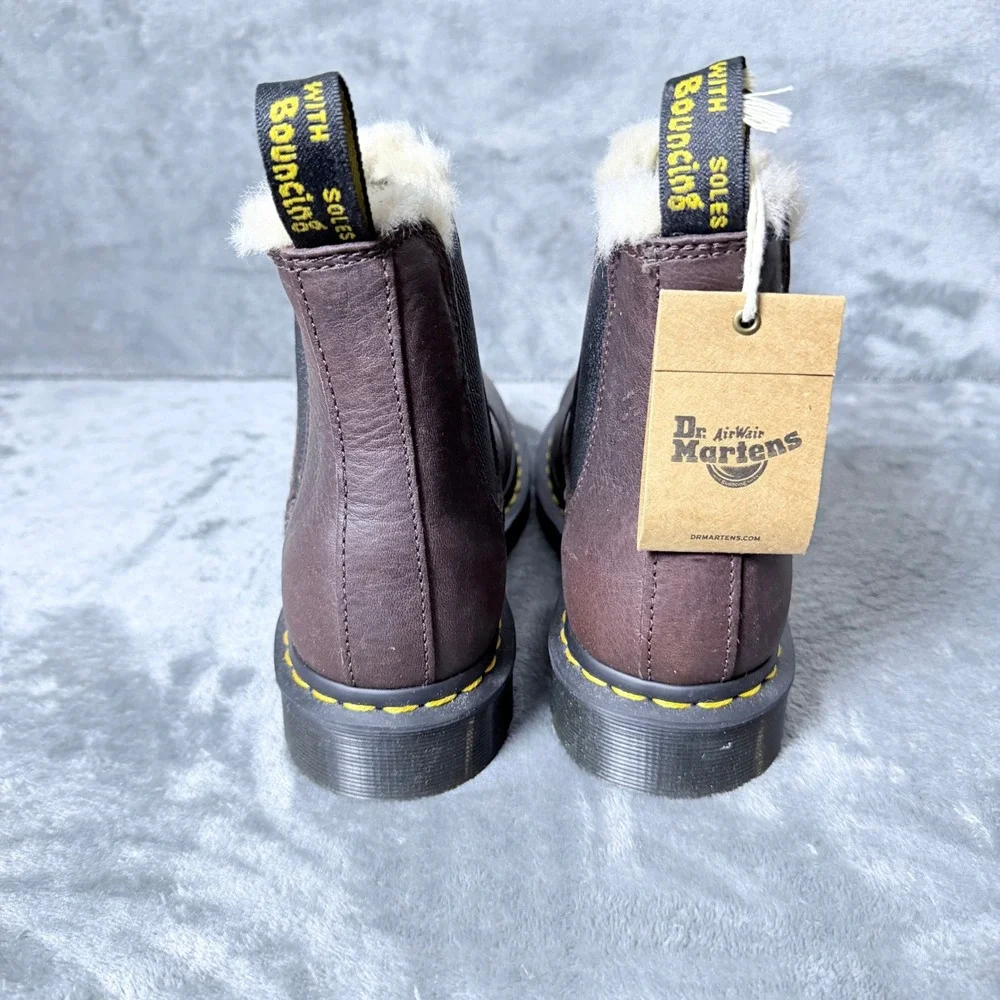 Dr. Martens 2976 NWT Womens 7 Leonore Faux Fur Lined Chelsea Boots Brown Leather